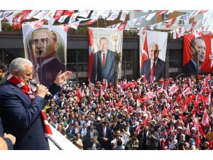 Başbakan Yıldırım, Küçükçekmece'de halka seslendi