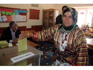 "Üç peş" ile sandığa gittiler