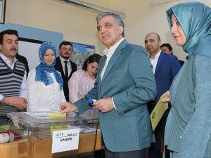 11. Cumhurbaşkanı Gül, oyunu kullandı