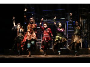 "Lysistrata" Ankara'da "Ruhlar Gelirse" Sivas'ta sahnelenecek