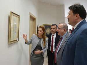 SÜ’de mezunlar sergisi sanatseverlerle buluştu