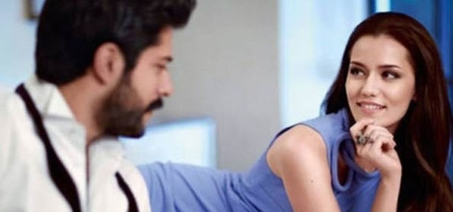 Özcan Deniz eski sevgilisi Fahriye Evcen'i beğendi