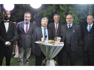 İlk oyun oynandı