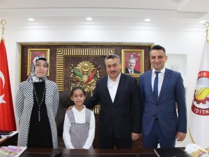 Seydişehir’de Temsili Belediye Başkanı Zeynep Uçar