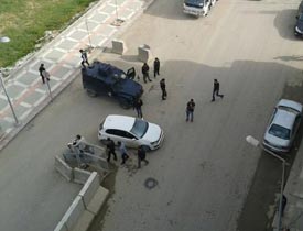 Emniyet Müdürlüğü'ne bombalı saldırı girişimi!