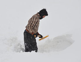 Nisan'da 7 metre kar!