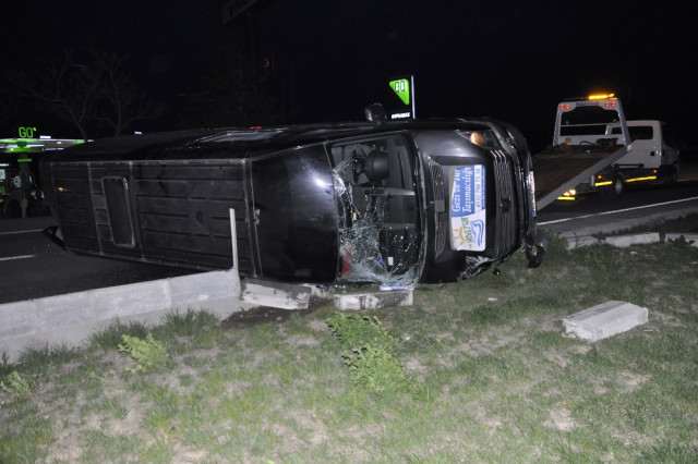 Konya'da Güreşçileri Taşıyan Minibüs Kaza Yaptı: 12 Yaralı