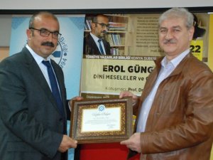 Erol Güngör, anıldı