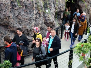Tropikal Kelebek Bahçesi’ne ziyaretçi akını
