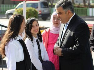 Başkan Özgüven, öğrencilere moral verdi