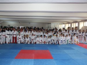 Taekwondo Poomse İl birinciliğine yoğun katılım