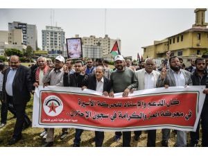 Açlık grevi yapan Filistinli tutuklulara destek