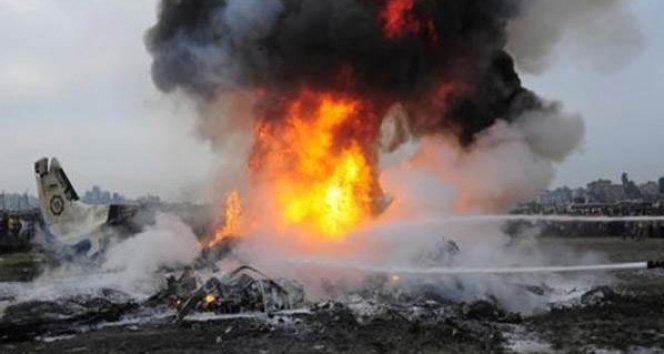 Son dakika! Sibirya'da askeri uçak düştü