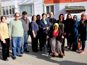 Engelli vatandaşa akülü aracı verildi