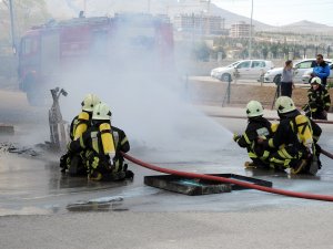 Yangın tatbikatı gerçeğini aratmadı