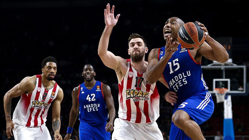 Anadolu Efes seriyi 2-1 yaptı