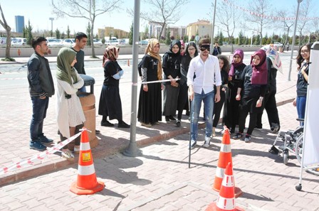 Selçuk Üniversitesi’nde engeller empati yolu ile aşılıyor