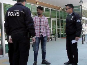 Köpeğin ısırdığı kaçak Afgan hastaneye gidince yakalandı