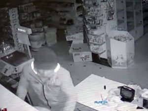 Market hırsızı güvenlik kamerası sayesinde 45 dakikada yakalandı