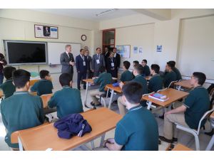 Vali Gül'den okul ziyaretleri