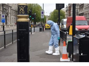 GÜNCELLEME 2 - İngiltere Başbakanlığı yakınında gözaltı