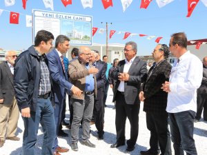 Yeni Özlem Camii'nin temeli dualarla atıldı
