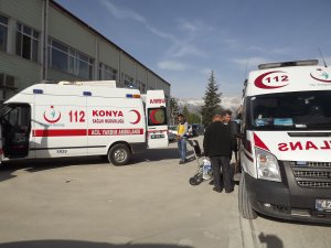 Konya'da minibüs devrildi: 19 yaralı