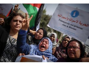 Açlık grevi yapan Filistinli tutuklulara "destek gösterisi"