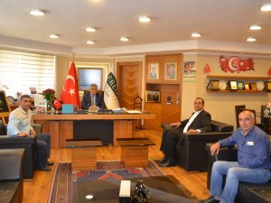 Başkan Özgüven Adana Ereğlililer Derneği'ni makamında ağırladı