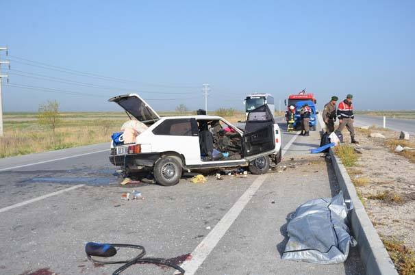 Konya'da Nişanlı Çifti Trafik Kazası Ayırdı