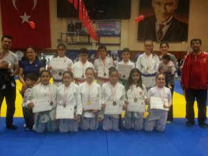 Küçük Judocular Hatay’da 30 madalya kazandı