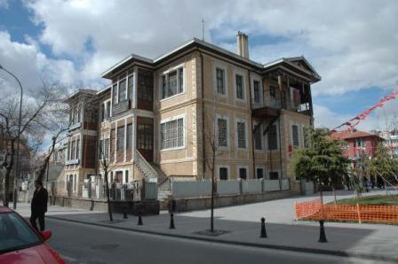 Kız Ortaokulu, Güzel Sanatlar'ın