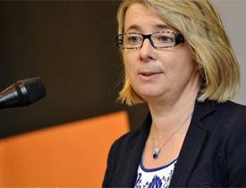 Kürsüde konuşurken fenalaşan milletvekili hayatını kaybetti