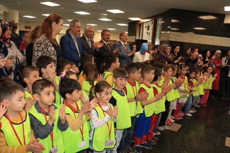 Minik Ellerin Sergisi Karatay'da