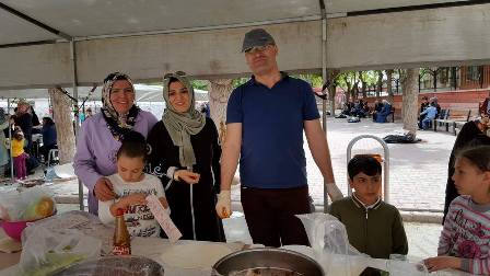 Cengiz Topel İlkokulu kermes düzenledi