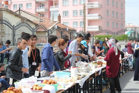 Mehmet Zahit Kotku Lisesi’nden Anlamlı Kermes