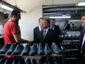 Yılmaz liseyi ziyaret etti