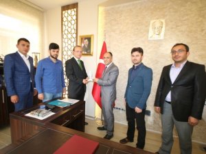 TÜGVA Beyşehir Temsilcisi Özcan Başkan Özaltun’u ziyaret etti