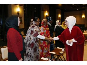 Emine Erdoğan, Afrikalı ninni sanatçılarını kabul etti