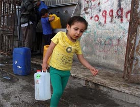 Gazze'de çocuklar abluka yüzünden zehirleniyor