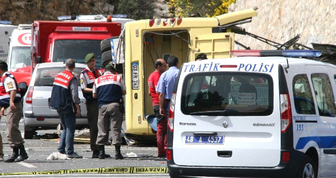 Midibüs Kazasında Ölen 24 Kişinin Kimlikleri Belli Oldu