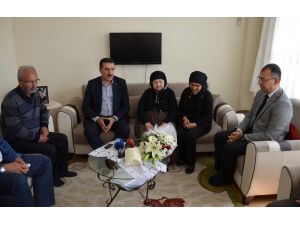 Tüfenkci'den şehit annelerine ziyaret
