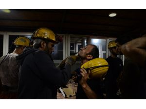 Madende mahsur kalan iki işçinin cesetlerine ulaşıldı