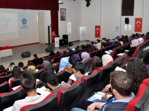NEÜ’de I. Konya Biyoteknoloji Günü düzenlendi