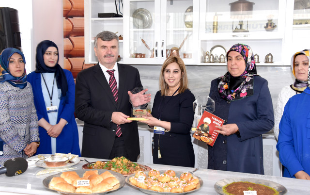 Başkan Akyürek Komek Mutfağı'na Konuk Oldu