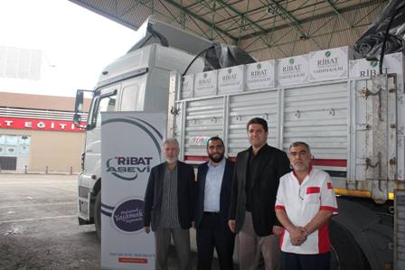 Ribat'tan Mardin'e yardım tırı