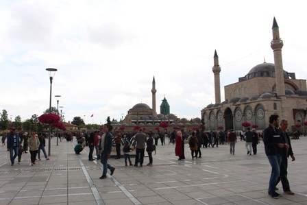 Ramazan öncesi Mevlana yoğunluğu