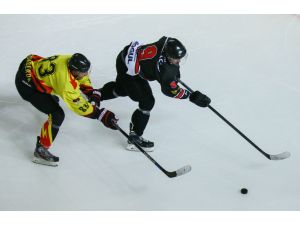 Buz hokeyi: Şehit Fethi Sekin Turnuvası