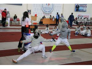 Eskrim: Çilek Kupası Turnuvası