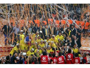 Fenerbahçe'de THY Avrupa Ligi şampiyonluğu sevinci